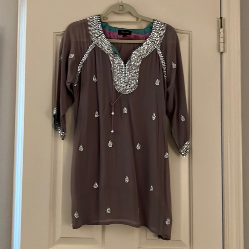 Beautiful Lavender Indian Style Tunic Size Large